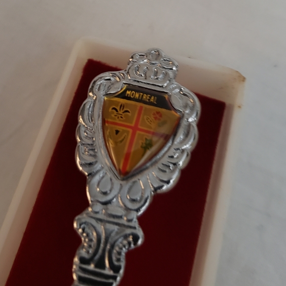 Vintage Montreal Silver Metal Collector Spoon 5" Canada - Picture 2 of 2